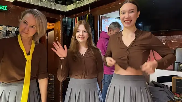 Snapshot of dirtypub chatting on December 15, 2024, 11:45 am dirtypub online show from December 15, 2024, 11:45 am