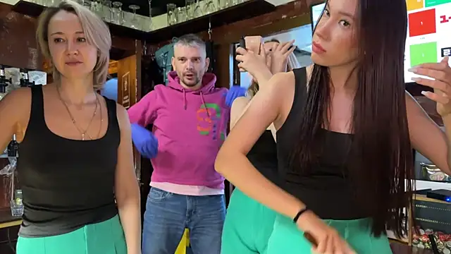 Snapshot of dirtypub chatting on March 15, 2025, 6:10 pm dirtypub online show from March 15, 2025, 6:10 pm