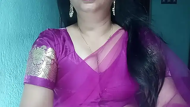 Snapshot of YourModhu chatting on April 17, 2026, 5:38 pm YourModhu online show from April 17, 2026, 5:38 pm