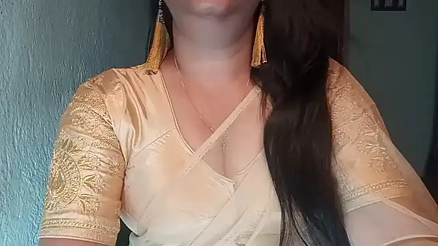Snapshot of YourModhu chatting on April 20, 2026, 5:59 pm YourModhu online show from April 20, 2026, 5:59 pm