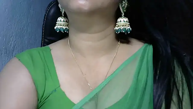 Snapshot of YourModhu chatting on May 12, 2026, 5:43 pm YourModhu online show from May 12, 2026, 5:43 pm