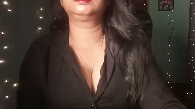 Snapshot of YourModhu chatting on June 28, 2026, 5:52 pm YourModhu online show from June 28, 2026, 5:52 pm