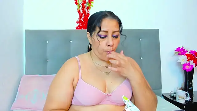 SexxyPamela online show from September 24, 2025, 7:33 am