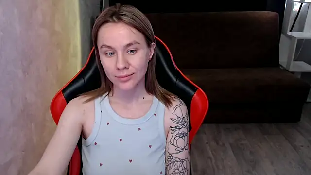 Mila Jon online show from November 27, 2025, 5:04 pm