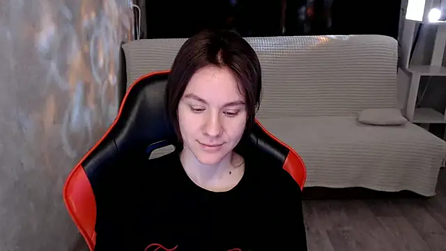 Mila Jon online show from December 1, 2025, 3:11 am