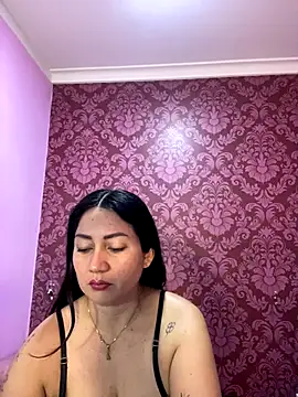 juliana diaz online show from December 1, 2025, 11:37 am