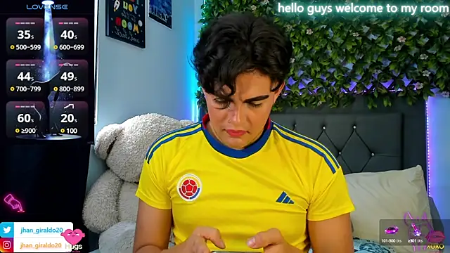 Snapshot of kamii_22 chatting on December 16, 2024, 8:05 pm kamii 22 online show from December 16, 2024, 8:05 pm