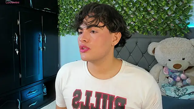 Snapshot of kamii_22 chatting on February 21, 2025, 7:01 am kamii 22 online show from February 21, 2025, 7:01 am