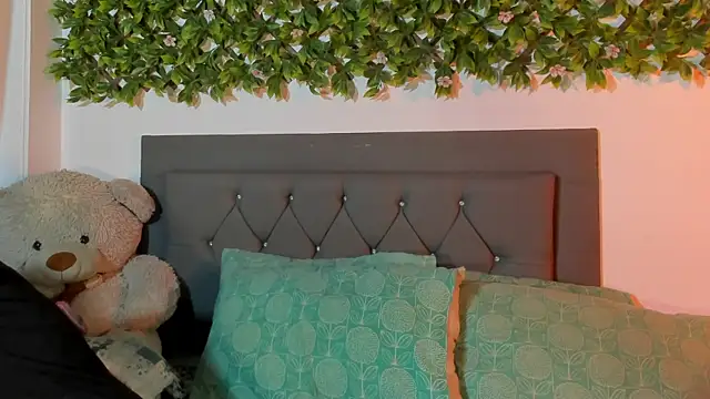 Snapshot of kamii_22 chatting on September 27, 2025, 3:06 pm kamii 22 online show from September 27, 2025, 3:06 pm