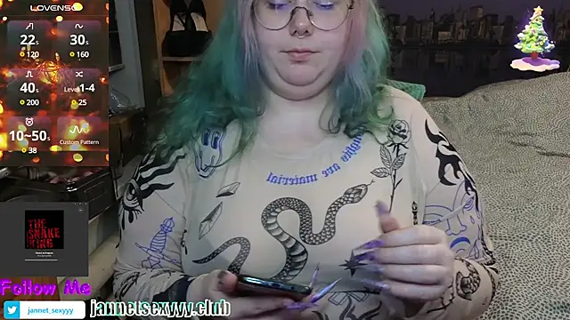 JannetPie online show from December 27, 2024, 4:32 pm