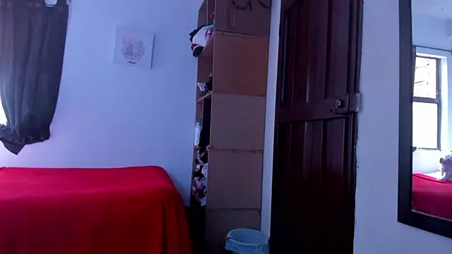 AlondraDiossa03 online show from December 4, 2025, 7:00 pm