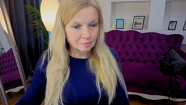 Snapshot of Abby_Moore_ chatting on June 9, 2026, 6:47 am Abby Moore online show from June 9, 2026, 6:47 am