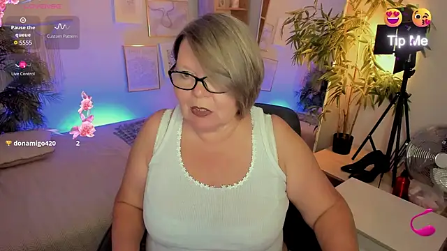 Shannonshine online show from July 23, 2026, 1:42 pm