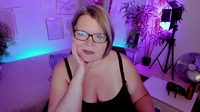 Shannonshine online show from July 24, 2026, 1:42 pm