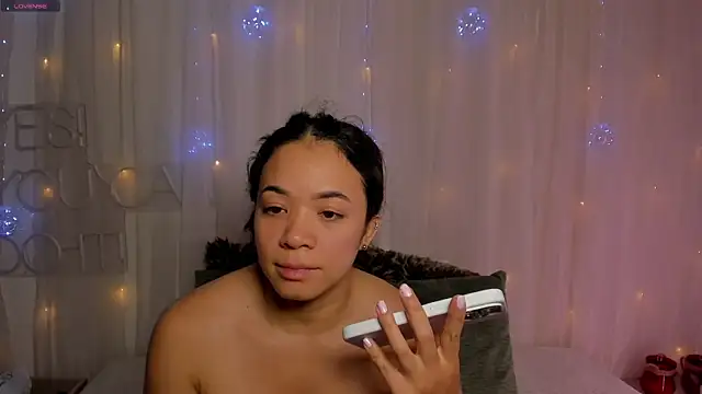 carolgaita online show from March 4, 2025, 12:01 pm