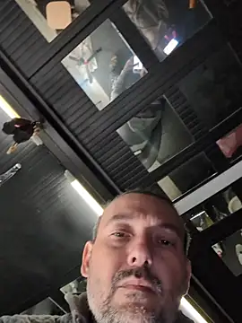 DarkDea online show from November 24, 2025, 3:56 pm