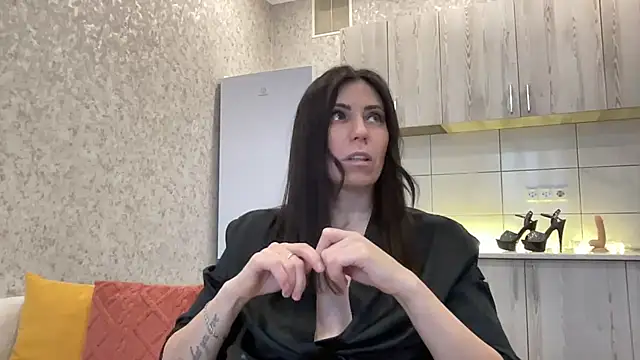 HotyWinter online show from February 2, 2026, 8:57 am