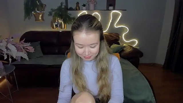 PollyOcean online show from March 19, 2025, 1:51 pm