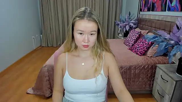 PollyOcean online show from November 1, 2025, 10:28 am