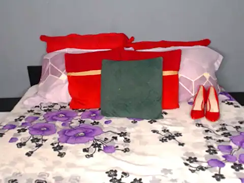 mira90dirty online show from December 17, 2025, 9:04 am