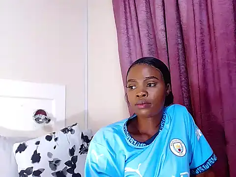 Snapshot of LuciousLips96 chatting on January 9, 2025, 12:52 pm LuciousLips96 online show from January 9, 2025, 12:52 pm