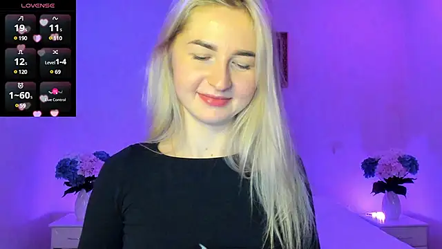 Snapshot of AnnaCarrera chatting on December 12, 2024, 11:36 pm AnnaCarrera online show from December 12, 2024, 11:36 pm