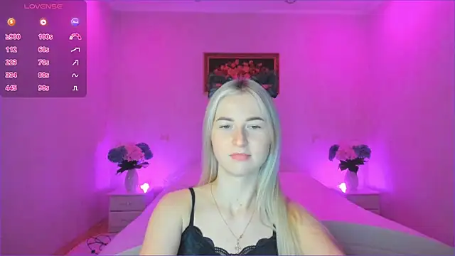 Snapshot of AnnaCarrera chatting on January 4, 2025, 11:27 pm AnnaCarrera online show from January 4, 2025, 11:27 pm