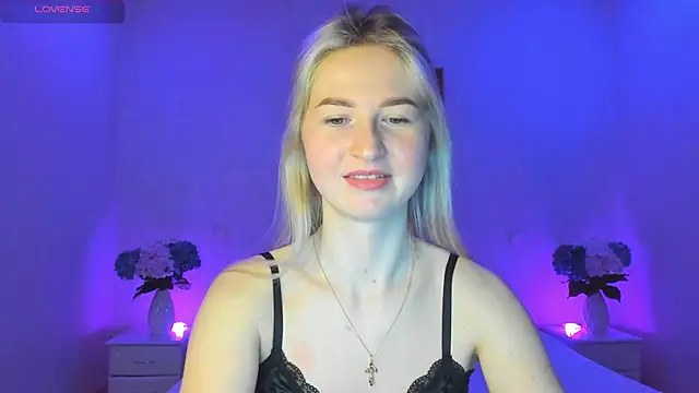 Snapshot of AnnaCarrera chatting on March 6, 2025, 6:05 pm AnnaCarrera online show from March 6, 2025, 6:05 pm
