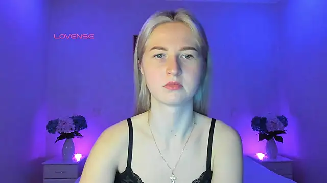 Snapshot of AnnaCarrera chatting on March 8, 2025, 9:29 pm AnnaCarrera online show from March 8, 2025, 9:29 pm