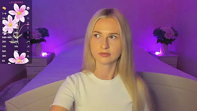 AnnaCarrera online show from October 20, 2025, 7:03 pm