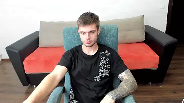 maks wolfis online show from December 5, 2024, 12:55 pm