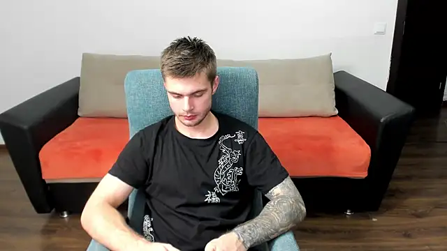 maks wolfis online show from December 6, 2024, 12:23 am