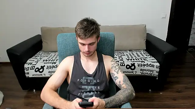 maks wolfis online show from December 19, 2024, 12:45 am