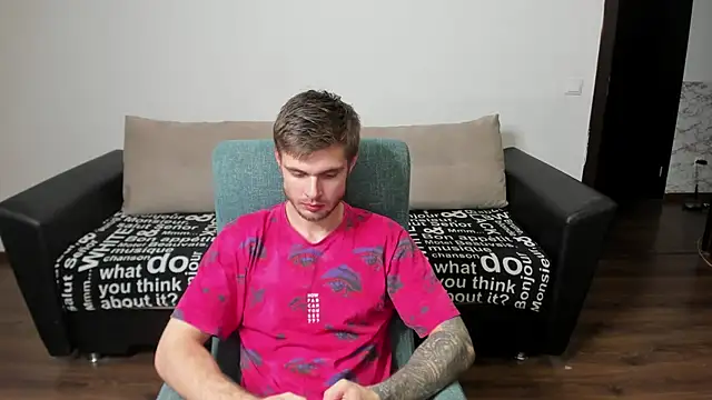 maks wolfis online show from January 8, 2025, 1:31 pm