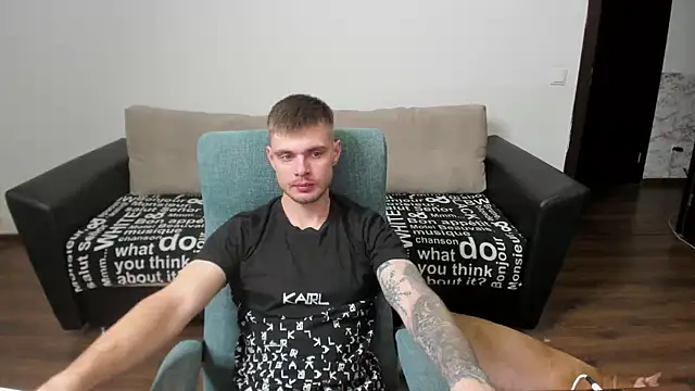 maks wolfis online show from January 20, 2025, 7:46 pm