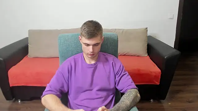 maks wolfis online show from January 25, 2025, 11:22 pm