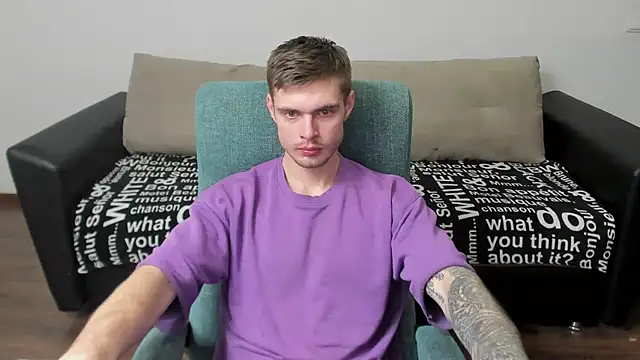 maks wolfis online show from February 24, 2025, 3:09 pm