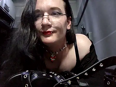 Snapshot of HotysimeHot1 chatting on October 22, 2025, 5:34 pm HotysimeHot1 online show from October 22, 2025, 5:34 pm