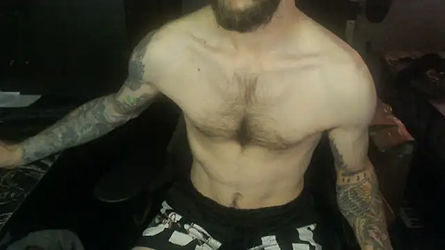 Snapshot of SexxxyLouis chatting on May 19, 2026, 7:31 pm SexxxyLouis online show from May 19, 2026, 7:31 pm