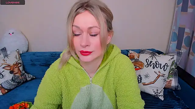 EllenMoore online show from March 5, 2026, 3:02 am