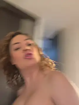 Rachell More online show from April 19, 2026, 2:55 am