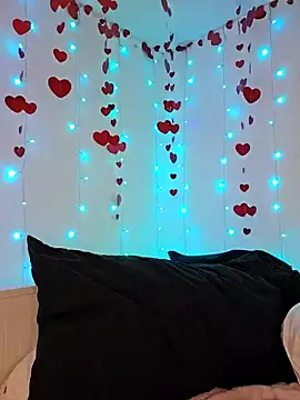 Snapshot of LilyOrion chatting on February 21, 2025, 7:10 pm LilyOrion online show from February 21, 2025, 7:10 pm