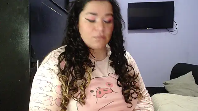 Snapshot of ANGELIQUE_KLANE chatting on February 2, 2025, 6:37 am ANGELIQUE KLANE online show from February 2, 2025, 6:37 am
