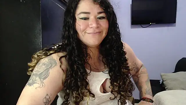 Snapshot of ANGELIQUE_KLANE chatting on February 15, 2025, 6:12 am ANGELIQUE KLANE online show from February 15, 2025, 6:12 am