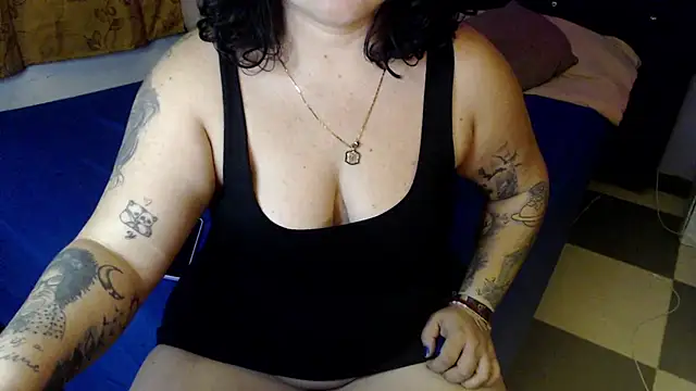 Snapshot of ANGELIQUE_KLANE chatting on October 15, 2025, 2:06 pm ANGELIQUE KLANE online show from October 15, 2025, 2:06 pm