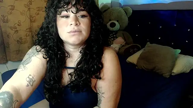 Snapshot of ANGELIQUE_KLANE chatting on October 17, 2025, 1:20 am ANGELIQUE KLANE online show from October 17, 2025, 1:20 am