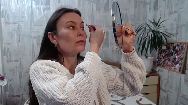 GinaQSoul online show from September 20, 2025, 10:49 am