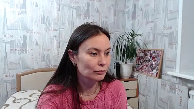 GinaQSoul online show from November 18, 2025, 11:25 am