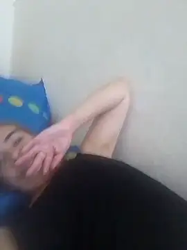 mari657 online show from April 14, 2026, 2:28 am