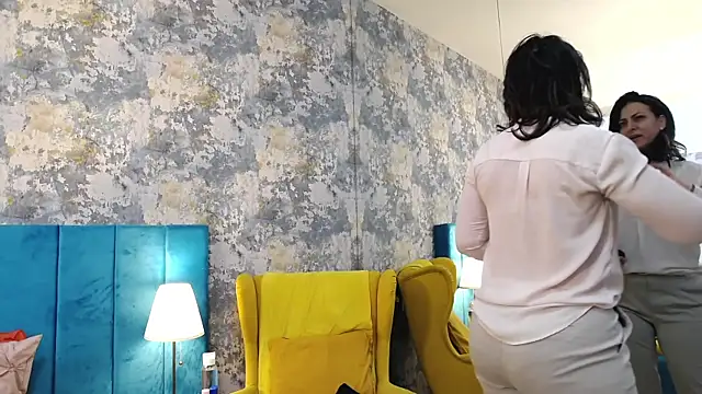 LisaCroft online show from September 28, 2025, 7:25 am